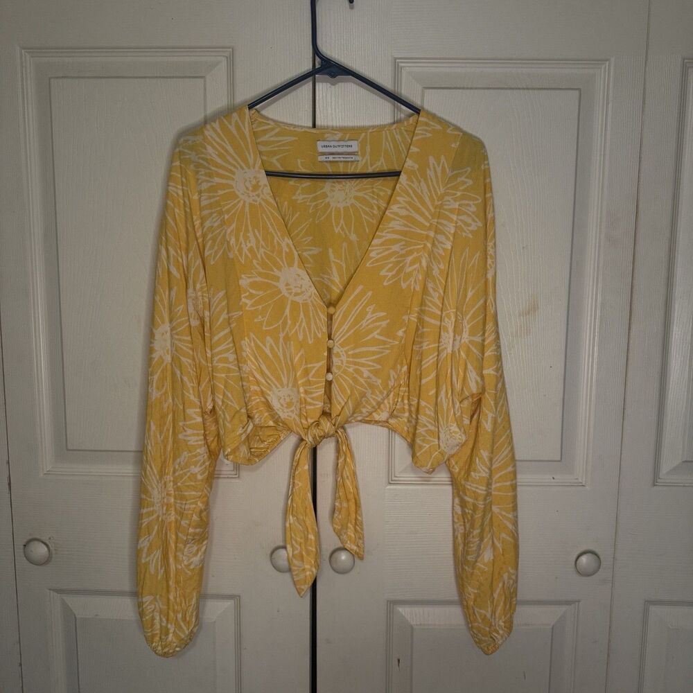 Urban Outfitter Button Up Bow Tie Yellow Sunflower Boho Blouse  Size Medium    B